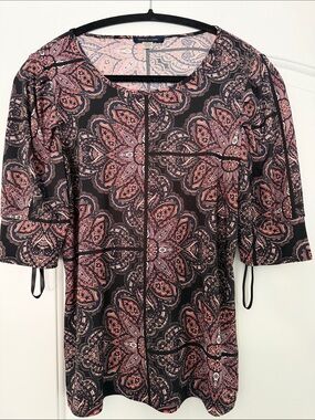 Tommy Hilfiger Paisley Print Short Sleeve Top in Black and Rose